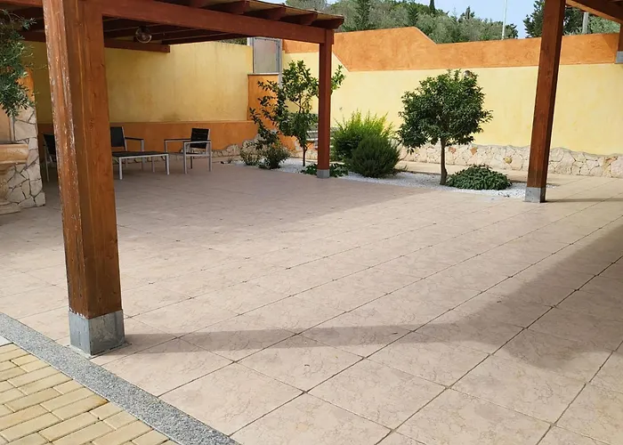 'villa Vivi By Interhome Capitana